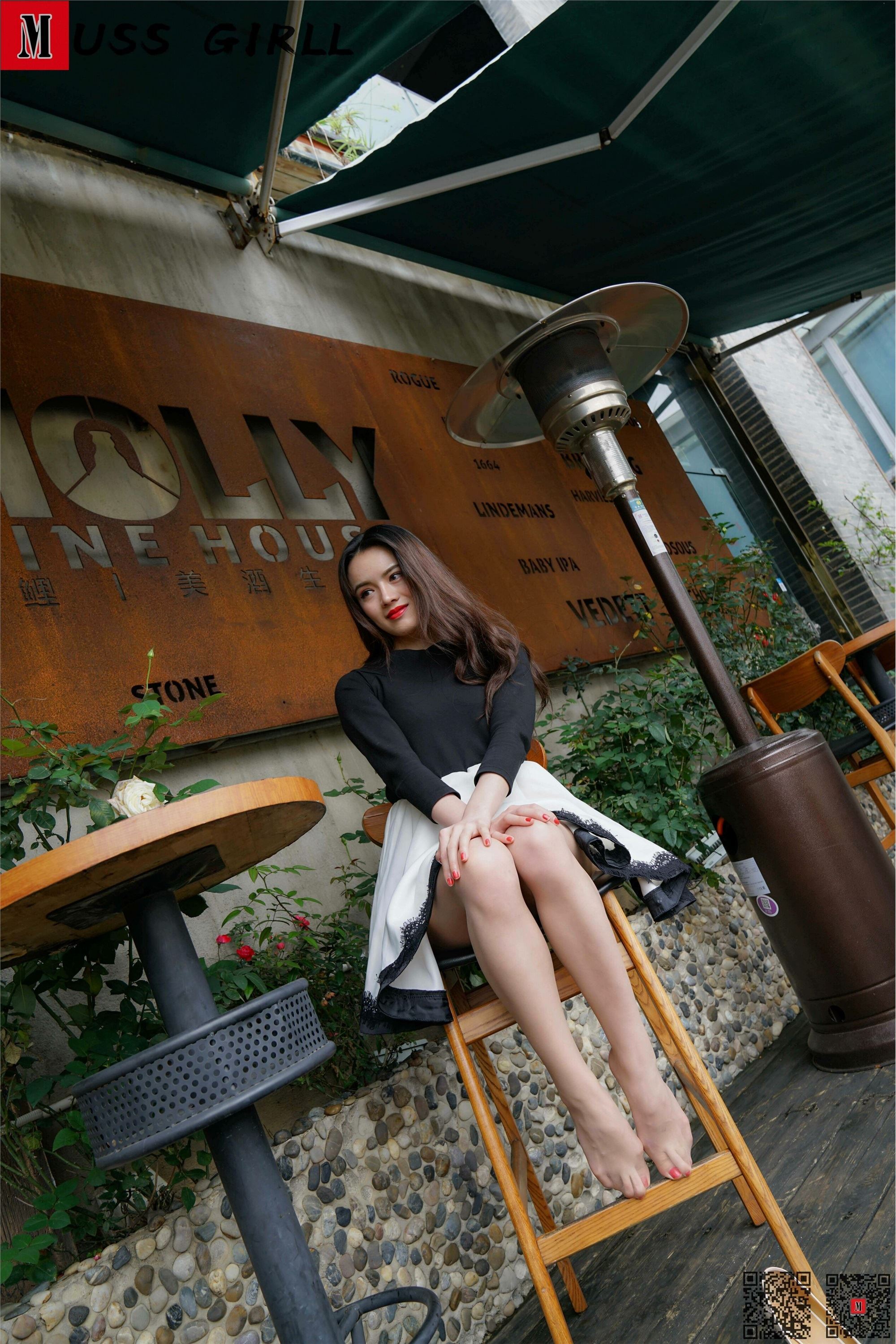 MussGirl慕丝女郎  NO.164 户外肉丝高跟